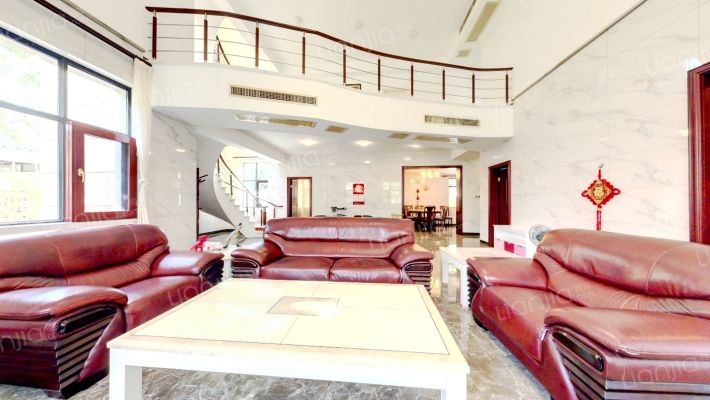 水蓝郡二手房实景图