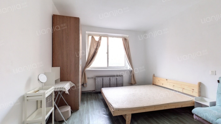 丹东街（民主广场）二手房实景图