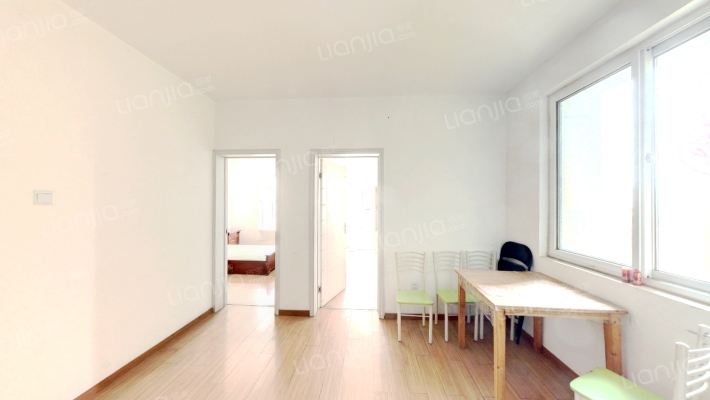 航鑫家苑二手房实景图