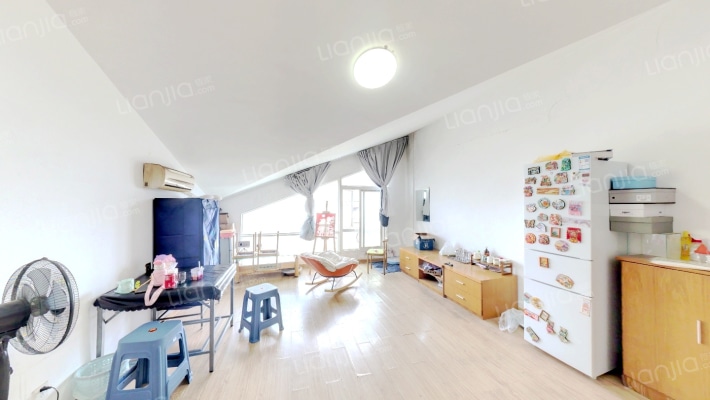 泰时三湘金地二手房实景图