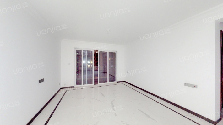 碧桂园·翡翠湾二手房实景图