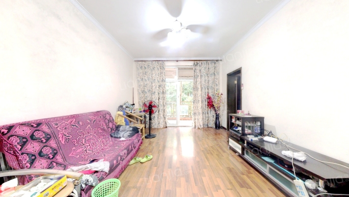 青城山水二手房实景图