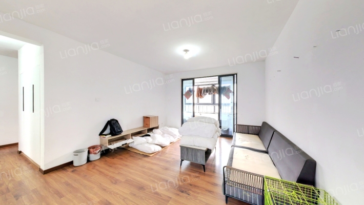 右岸景苑A区二手房实景图