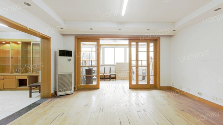 宏鹰花园二手房实景图