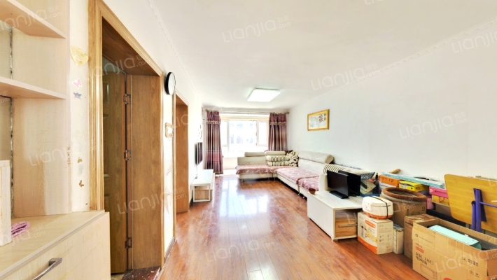 伊利新居二手房实景图