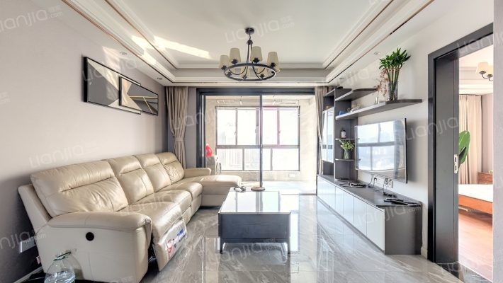 雅鹿臻园二手房实景图