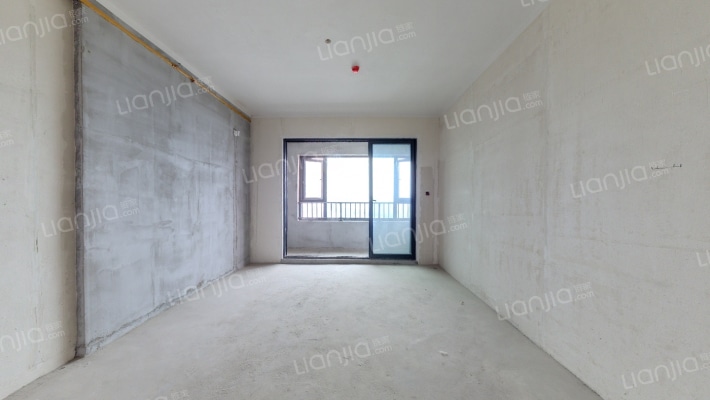 融创珞瑜路95号二手房实景图