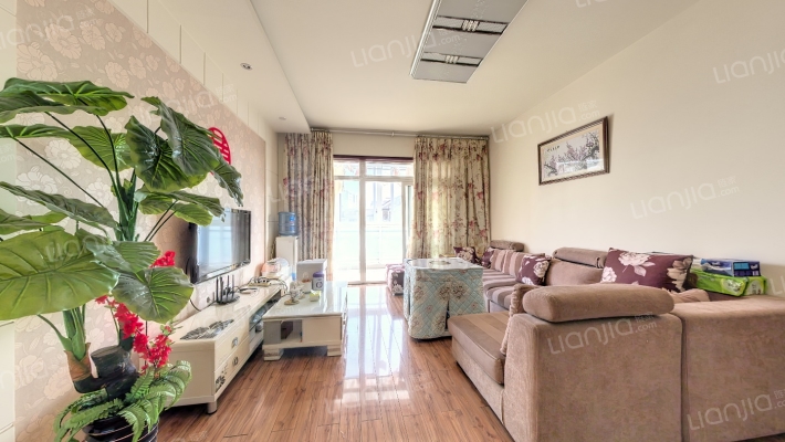 高桥鑫玉B1小区东区二手房实景图