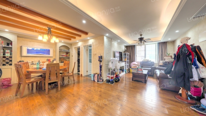 安居苑东村二手房实景图