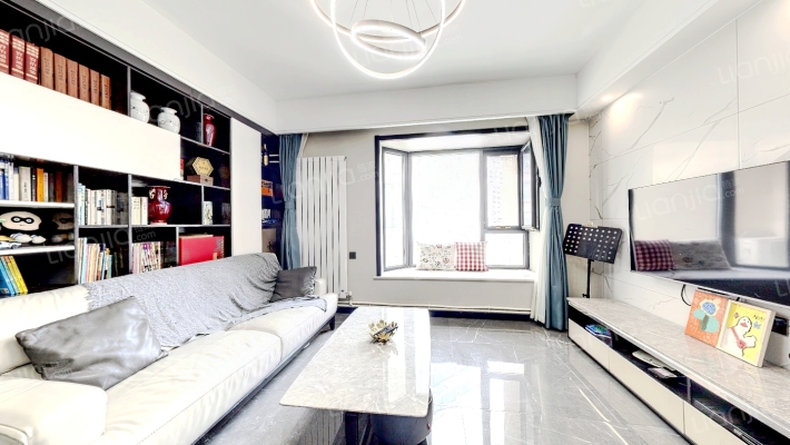 西贵小区二手房实景图