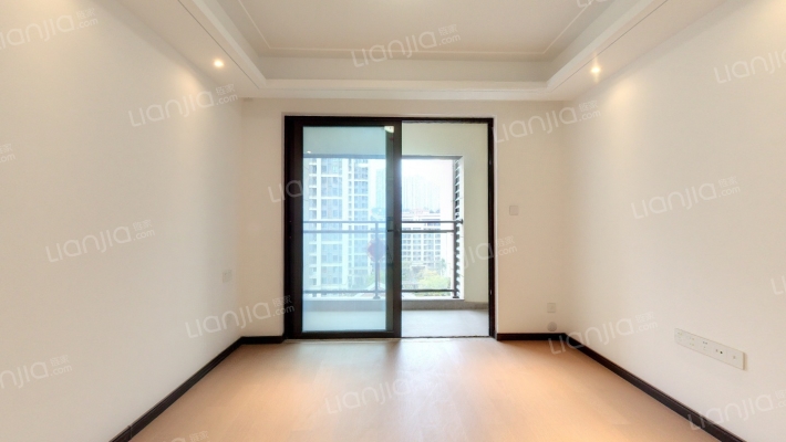 万科彩云湖二手房实景图