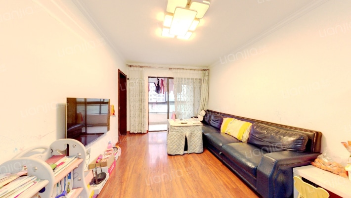 弘德西街好莱城二手房实景图