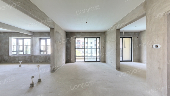 建总领筑二手房实景图