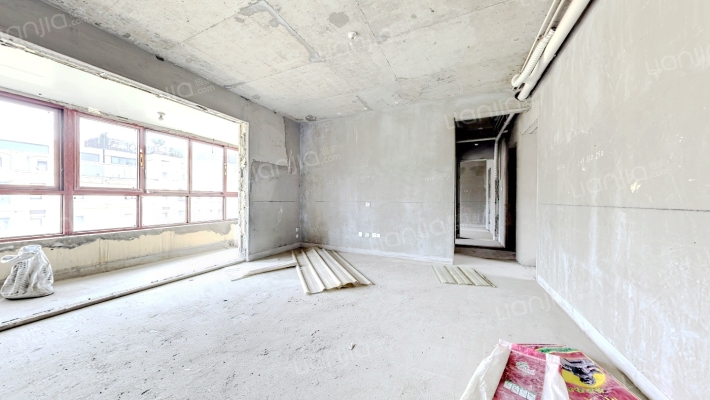 万科五龙山翡翠郡二手房实景图