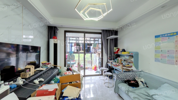 馨雅名庭西区二手房实景图