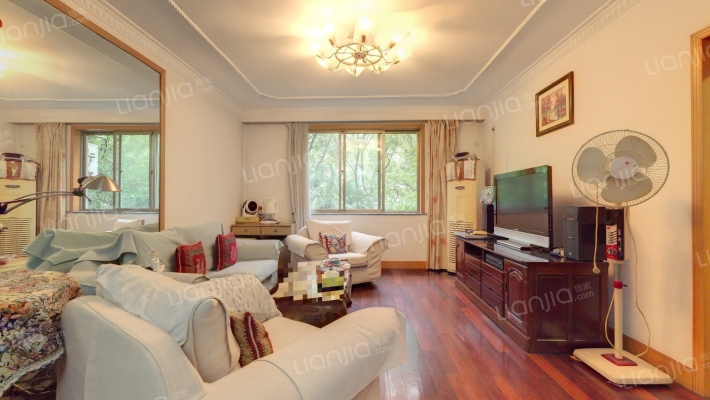 真华路157弄二手房实景图