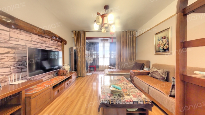 堰山和畔二期二手房实景图