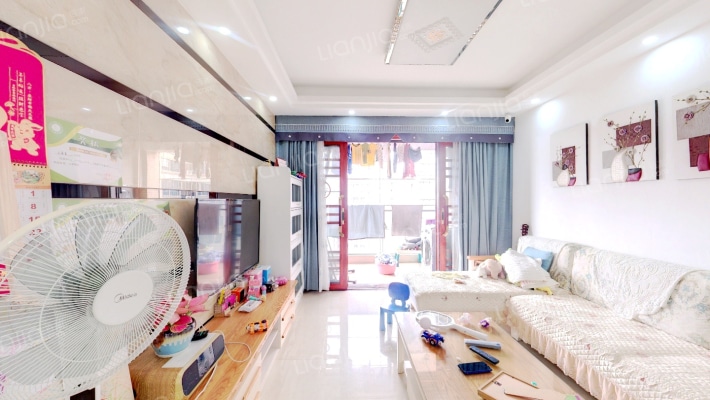 德威朗琴湾二手房实景图