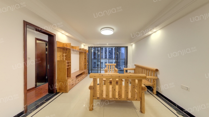 怡翠尊堤嘉园二手房实景图