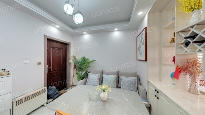 粤港臻园二手房实景图