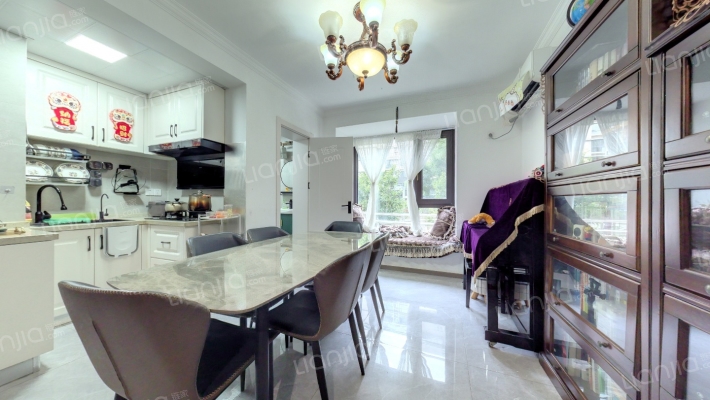 古北嘉年华庭二手房实景图