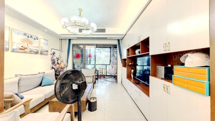 新力翡翠湾二手房实景图