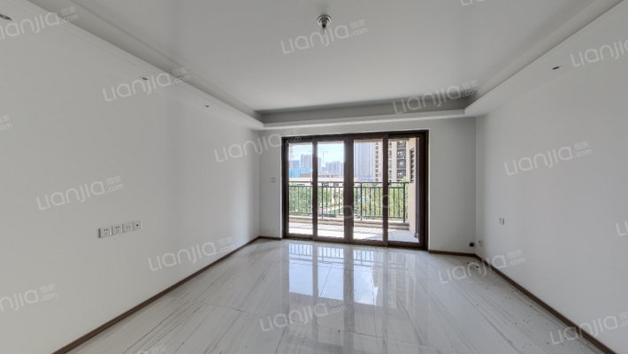 碧桂园凤凰城湖景苑二手房实景图