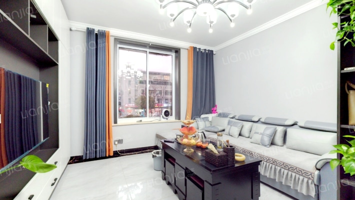 公交苑二手房实景图