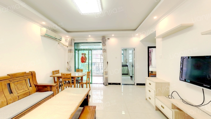 荣泰河庭二手房实景图