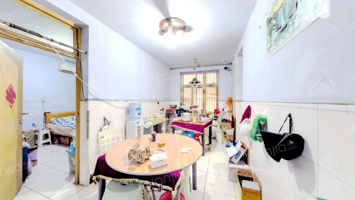 华阳中学宿舍二手房实景图