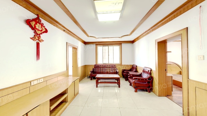 牌湾街二手房实景图