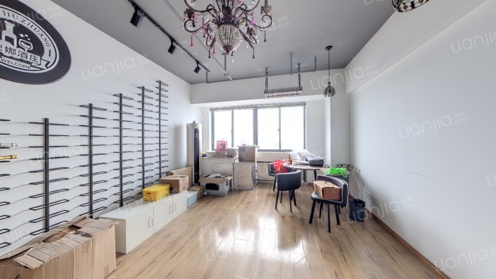 攀华国际广场二手房实景图