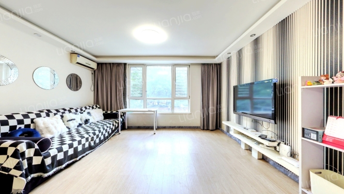 DBC加州小镇C区二手房实景图