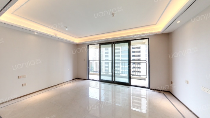 万科翡翠公园二手房实景图