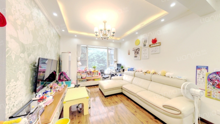 东域龙湾一期二手房实景图