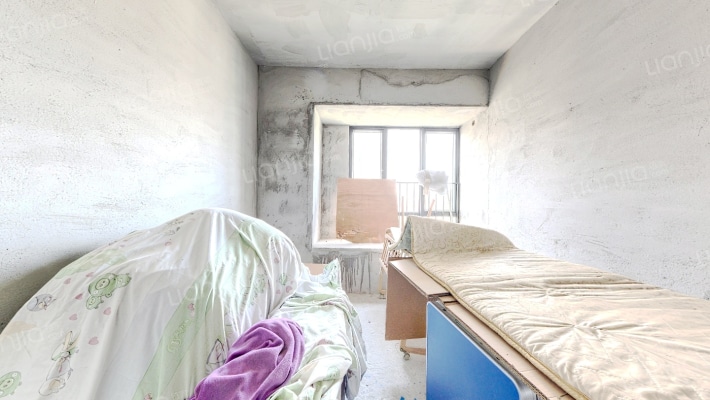 卓越东部蔚蓝海岸三期二手房实景图