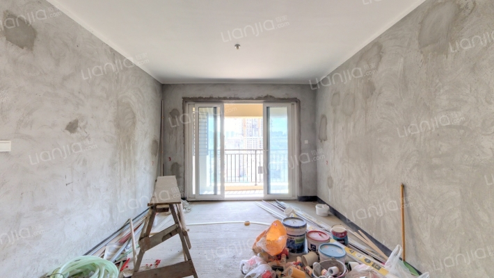 融创春晖十里岚峰庭二手房实景图