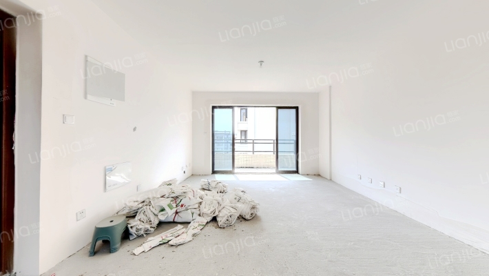 中建人居山水颐墅二手房实景图