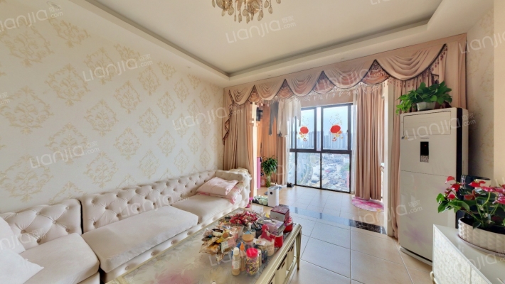 绿腾新贵公馆二手房实景图