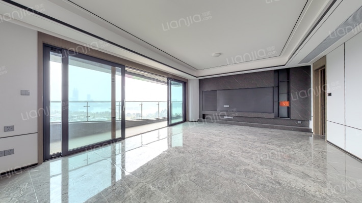 隆溪湖铂翠轩二手房实景图