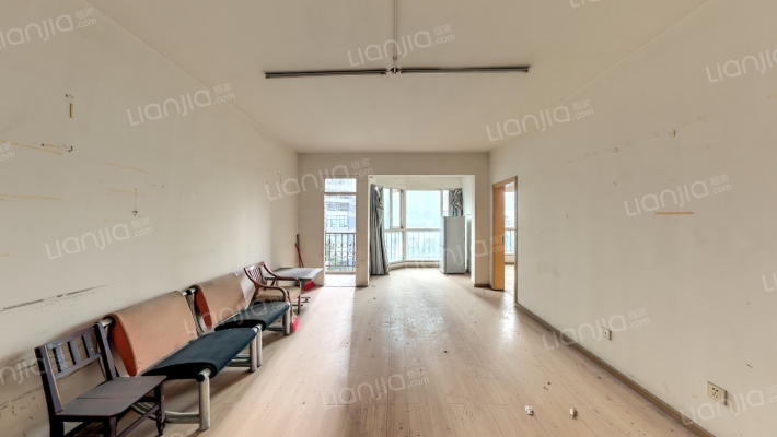 华丽家族小区二手房实景图