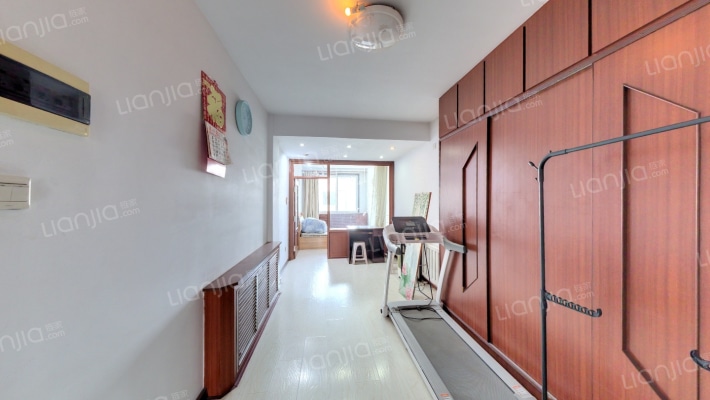 前进小区二手房实景图