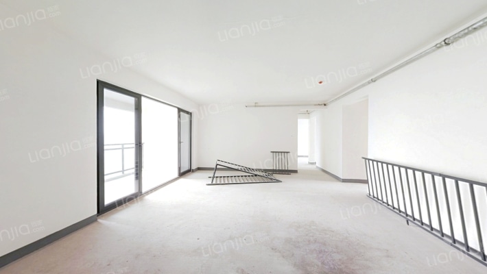 华润凤凰城二手房实景图