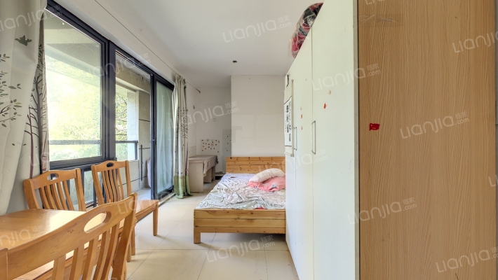 联合畔上居二手房实景图