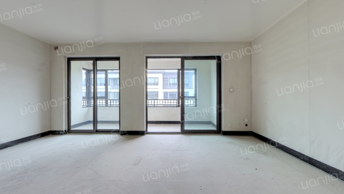 龙湖山前二手房实景图