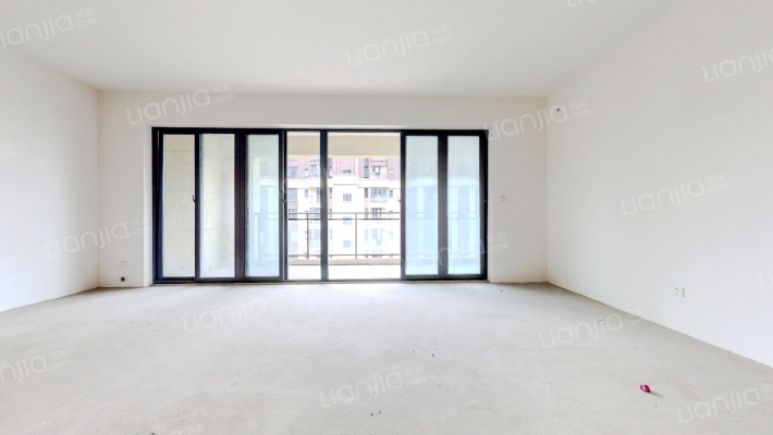 绿地新城新里桃溪川二手房实景图