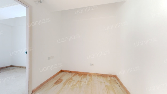 恒业站前广场二手房实景图