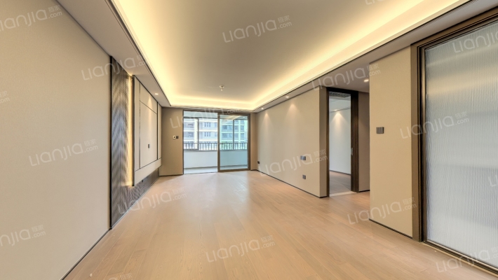 天宸江樾二手房实景图