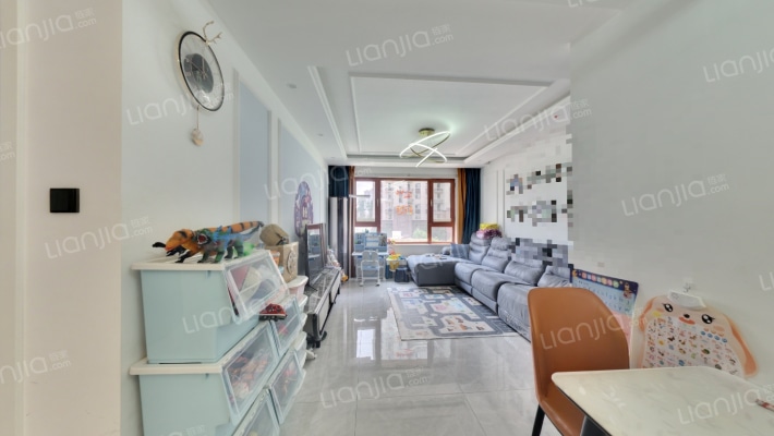 万龙国际城一期二手房实景图