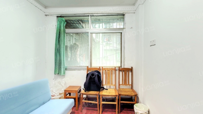 静安公寓二手房实景图